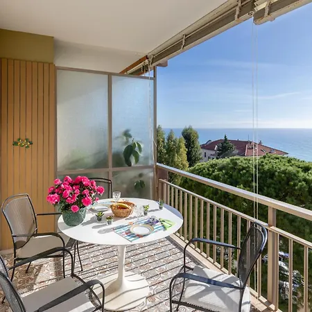 282 - Casa Boscobello, Terrazzo Vista Mare E Parcheggio Privato A 15 Minuti A Piedi Dal Teatro Ariston Apartmán *