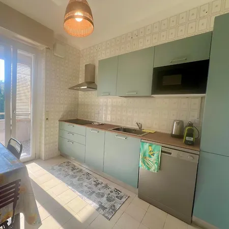 Apartment 282 - Casa Boscobello, Terrazzo Vista Mare E Parcheggio Privato A 15 Minuti A Piedi Dal Teatro Ariston *