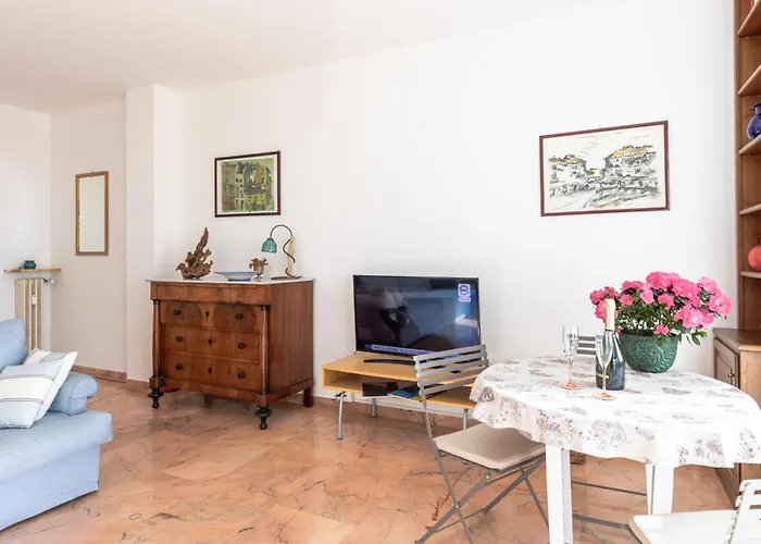 Apartment 282 - Casa Boscobello, Terrazzo Vista Mare E Parcheggio Privato A 15 Minuti A Piedi Dal Teatro Ariston